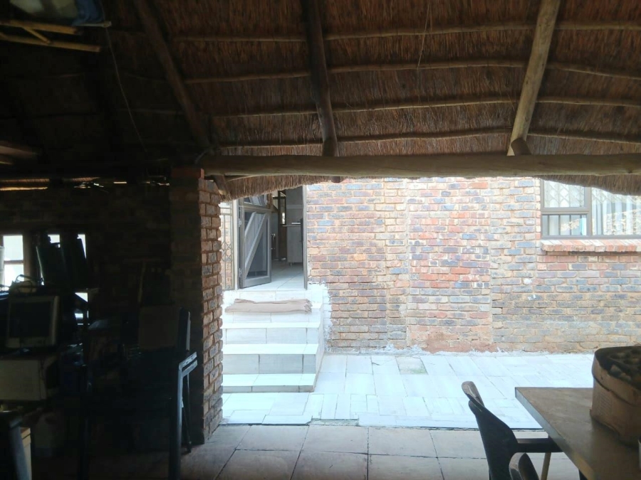 3 Bedroom Property for Sale in Mountain View Gauteng