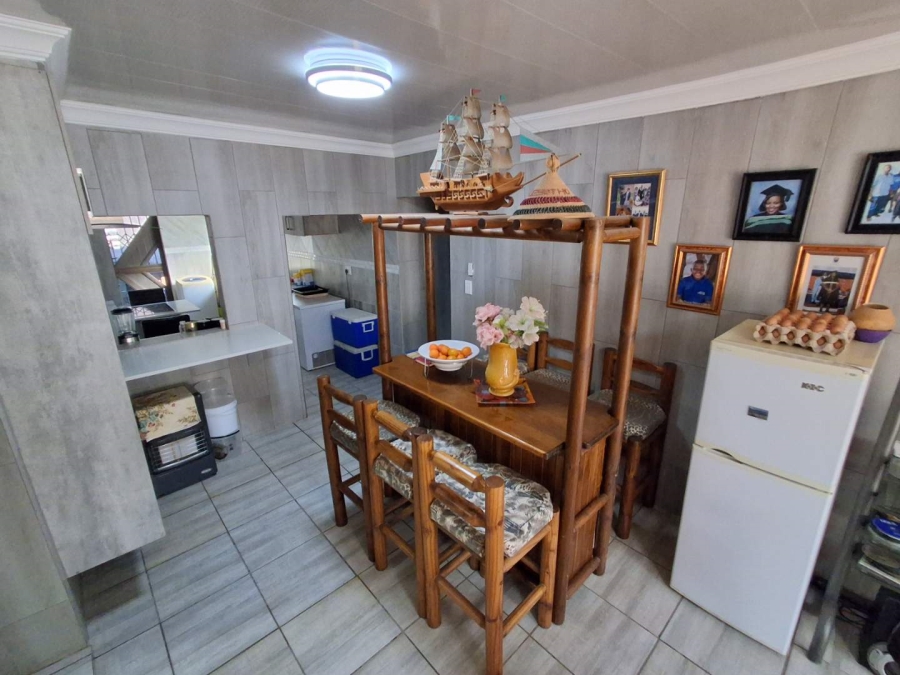 3 Bedroom Property for Sale in Mountain View Gauteng