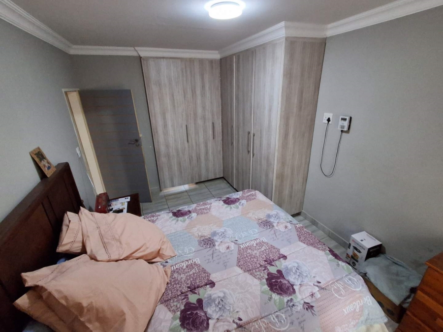3 Bedroom Property for Sale in Mountain View Gauteng