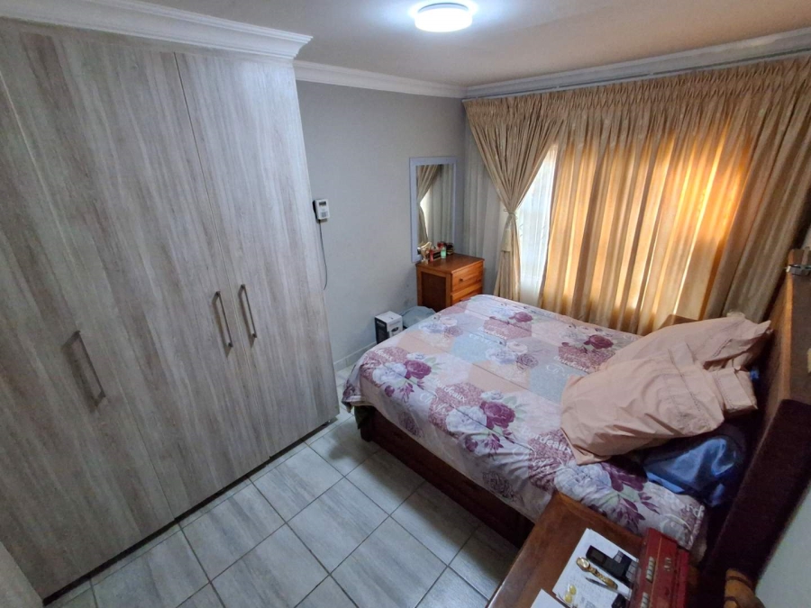 3 Bedroom Property for Sale in Mountain View Gauteng