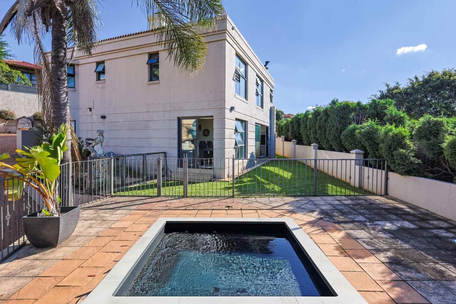 3 Bedroom Property for Sale in Waterkloof Ridge Gauteng