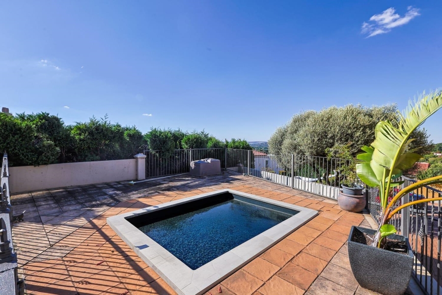 3 Bedroom Property for Sale in Waterkloof Ridge Gauteng