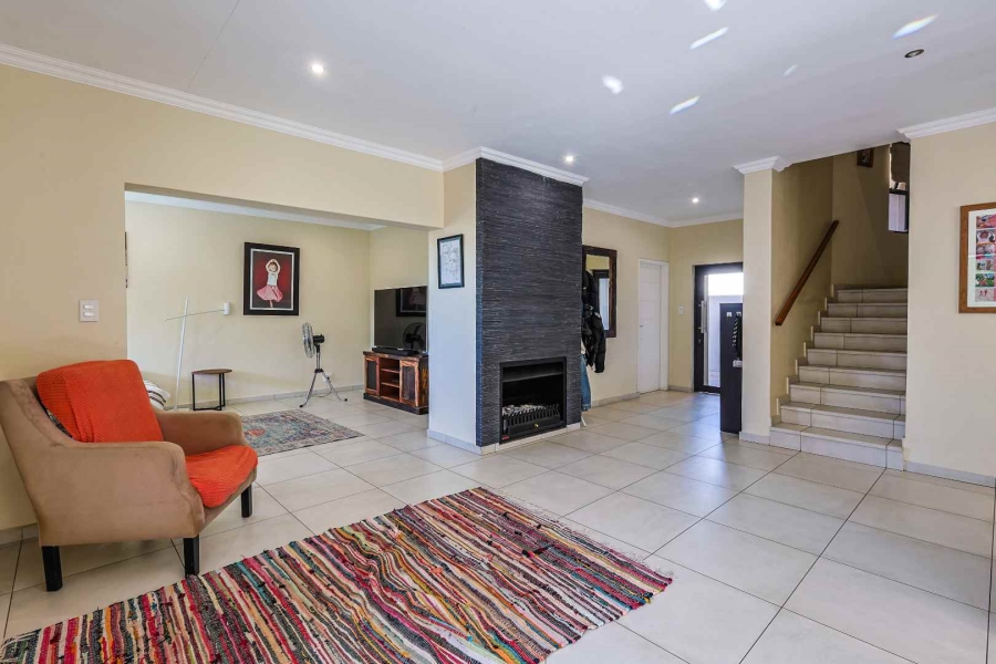 3 Bedroom Property for Sale in Waterkloof Ridge Gauteng