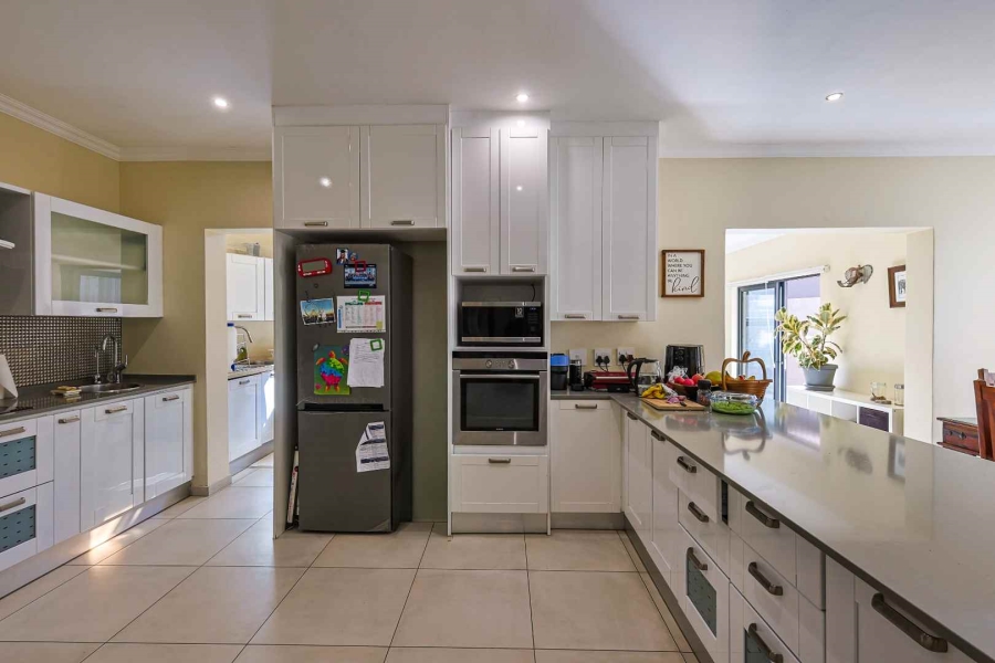 3 Bedroom Property for Sale in Waterkloof Ridge Gauteng