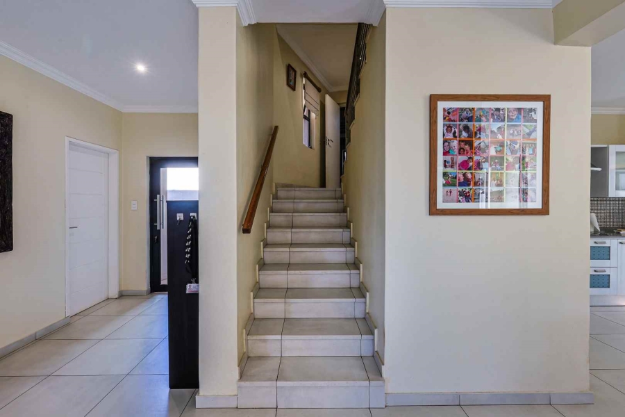 3 Bedroom Property for Sale in Waterkloof Ridge Gauteng