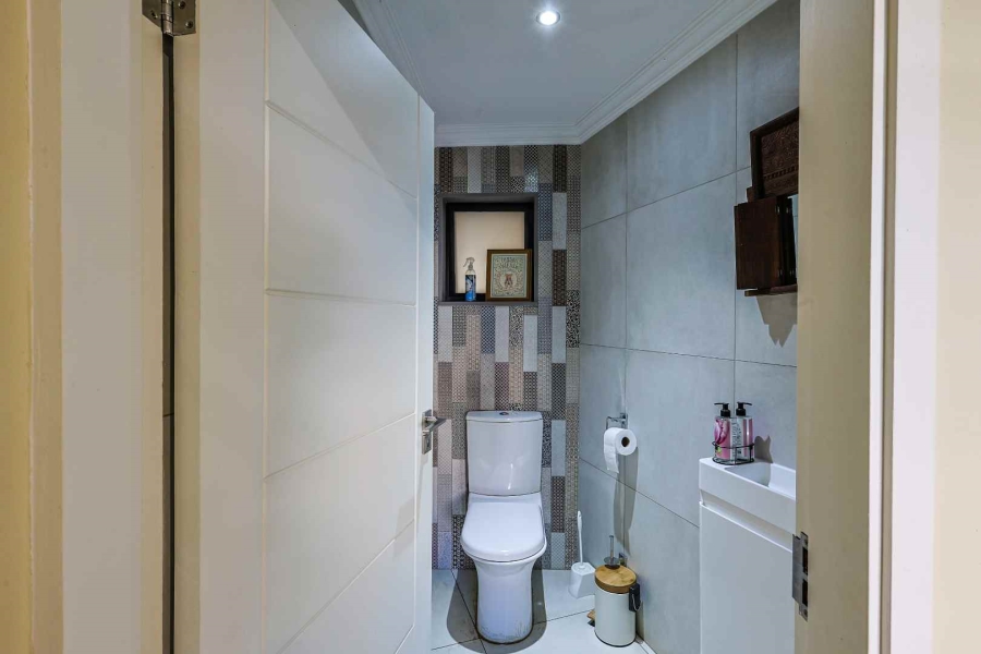 3 Bedroom Property for Sale in Waterkloof Ridge Gauteng