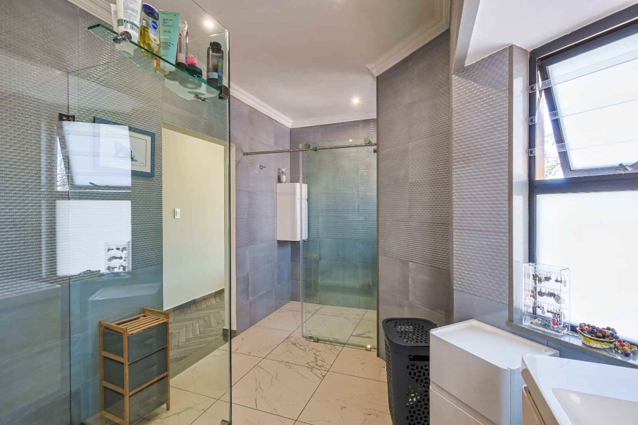 3 Bedroom Property for Sale in Waterkloof Ridge Gauteng
