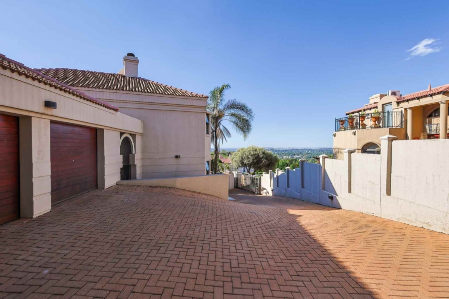 3 Bedroom Property for Sale in Waterkloof Ridge Gauteng