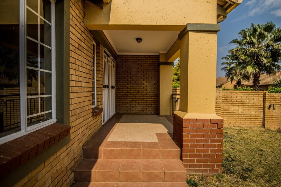 3 Bedroom Property for Sale in Mooikloof Ridge Gauteng