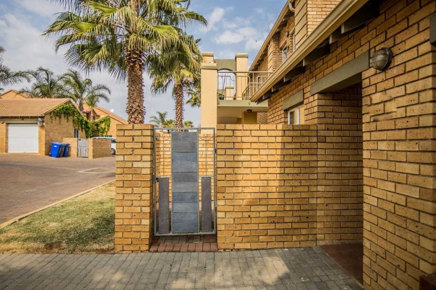 3 Bedroom Property for Sale in Mooikloof Ridge Gauteng