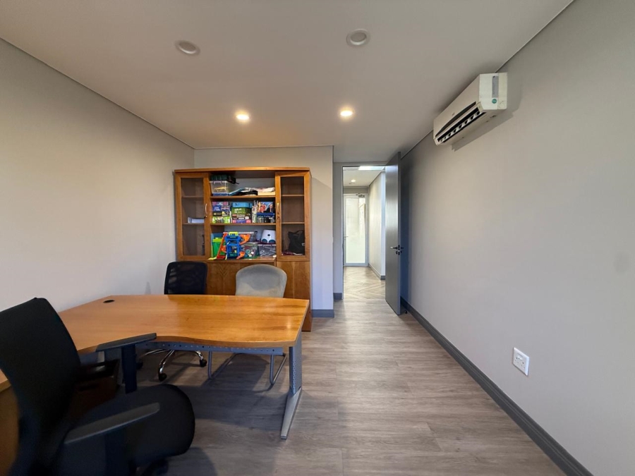 To Let Commercial Property for Rent in Dunkeld Gauteng