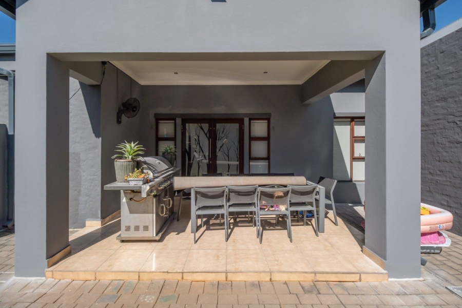 3 Bedroom Property for Sale in Midstream Estate Gauteng