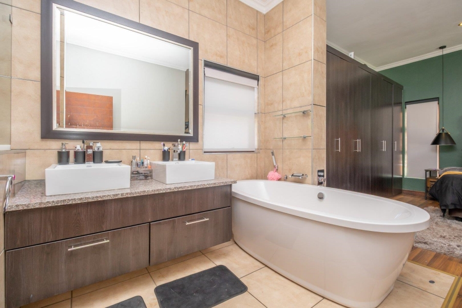 3 Bedroom Property for Sale in Midstream Estate Gauteng