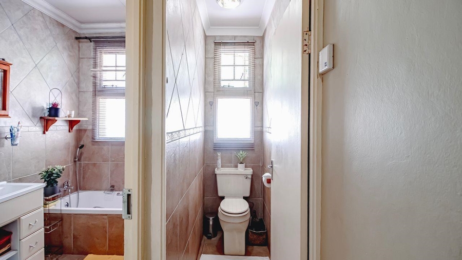 4 Bedroom Property for Sale in Ninapark Gauteng