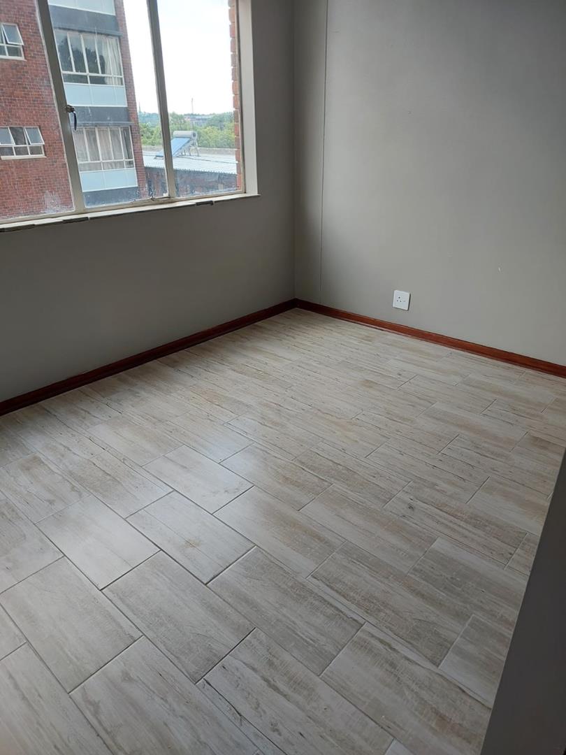 1 Bedroom Property for Sale in Sunnyside Gauteng