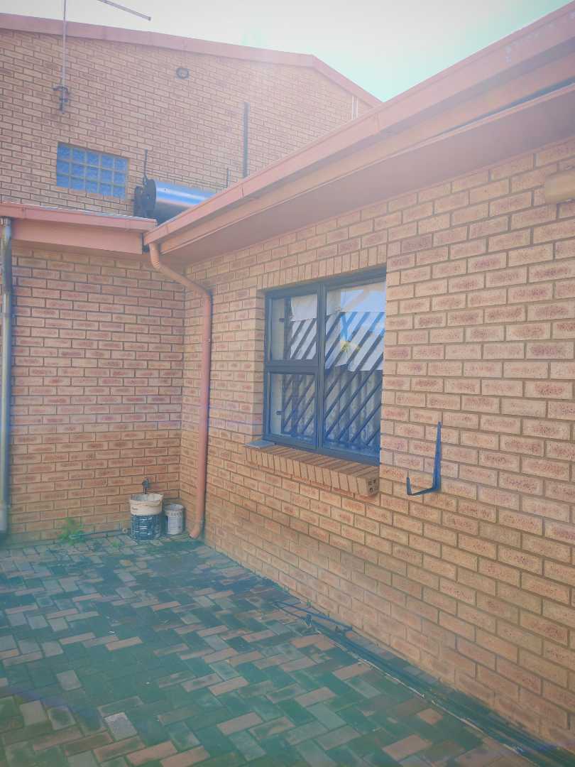 To Let 2 Bedroom Property for Rent in Lenasia Ext 1 Gauteng