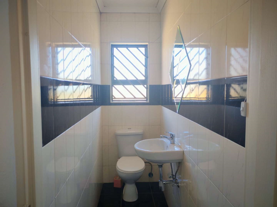 To Let 2 Bedroom Property for Rent in Lenasia Ext 1 Gauteng