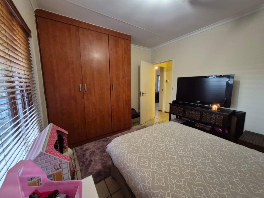 2 Bedroom Property for Sale in Glenvista Gauteng