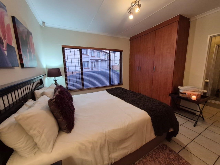 2 Bedroom Property for Sale in Glenvista Gauteng