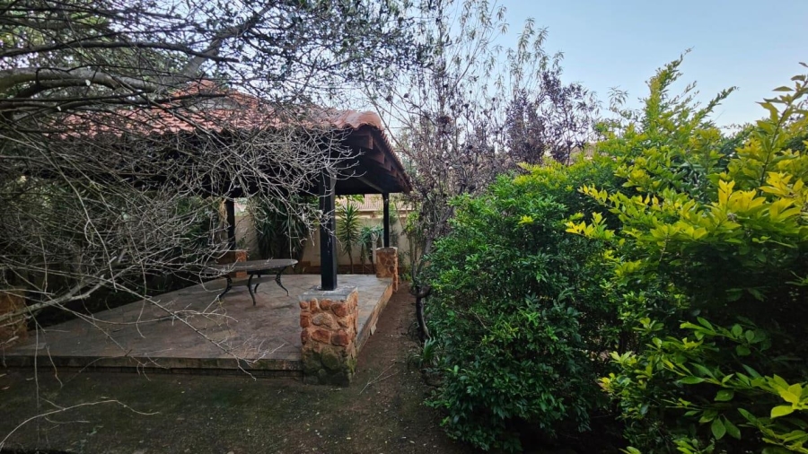 4 Bedroom Property for Sale in Zwavelpoort Gauteng