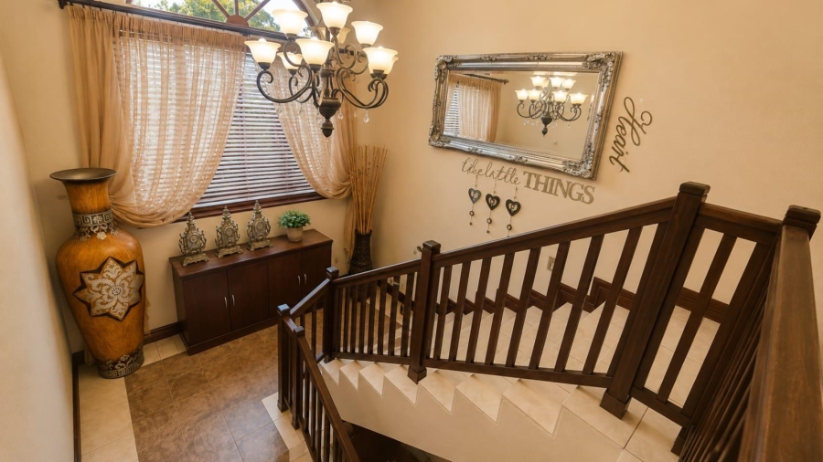4 Bedroom Property for Sale in Zwavelpoort Gauteng