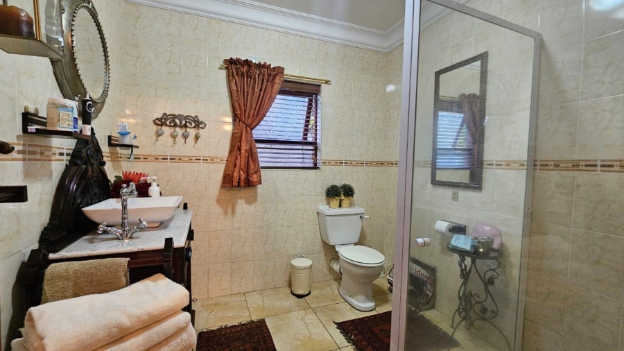 4 Bedroom Property for Sale in Zwavelpoort Gauteng