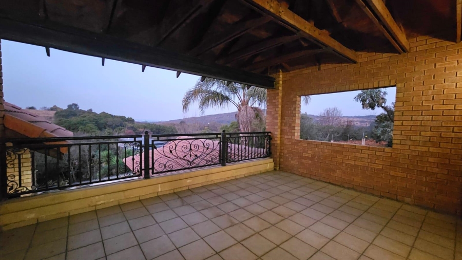 5 Bedroom Property for Sale in Zwavelpoort Gauteng