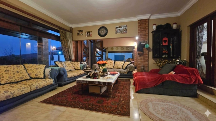 5 Bedroom Property for Sale in Zwavelpoort Gauteng