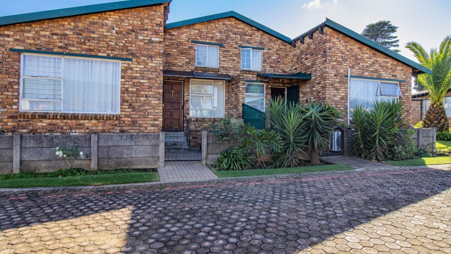2 Bedroom Property for Sale in Mindalore Gauteng