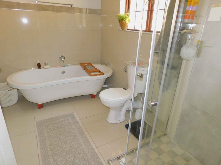 3 Bedroom Property for Sale in Douglasdale Gauteng