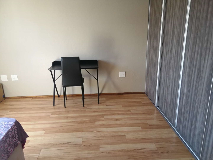 To Let 2 Bedroom Property for Rent in Sandown Gauteng