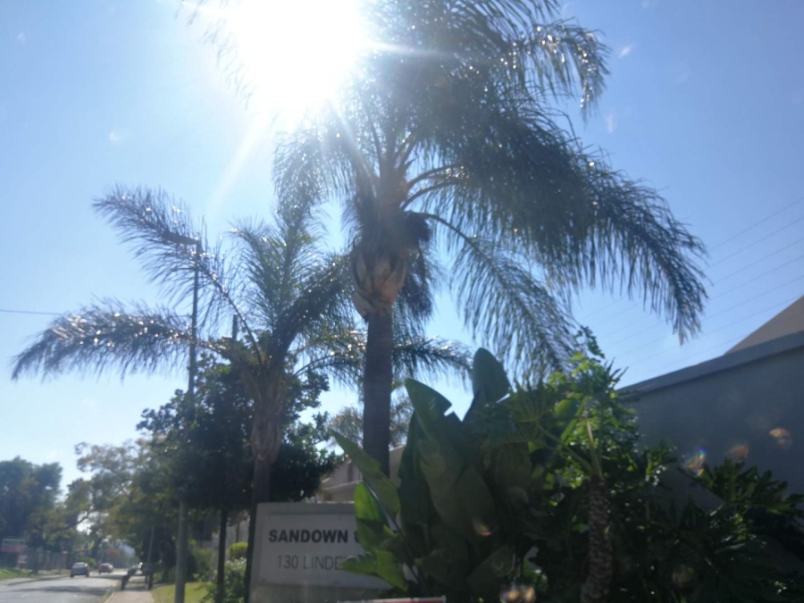 To Let 2 Bedroom Property for Rent in Sandown Gauteng