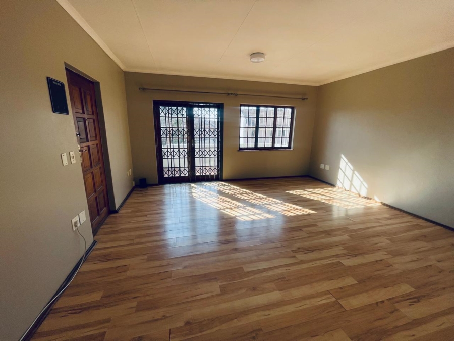 To Let 2 Bedroom Property for Rent in Sandown Gauteng