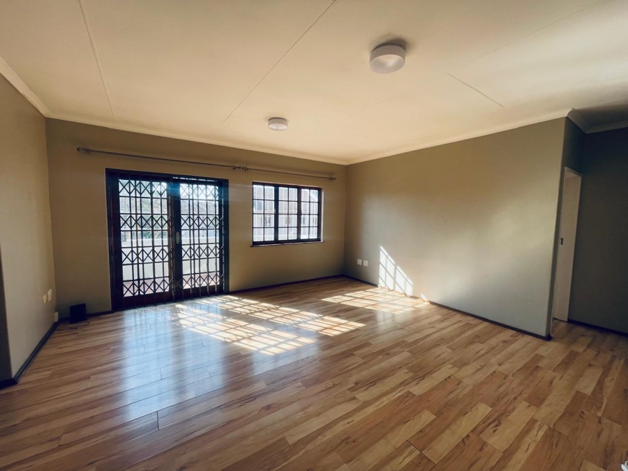 To Let 2 Bedroom Property for Rent in Sandown Gauteng
