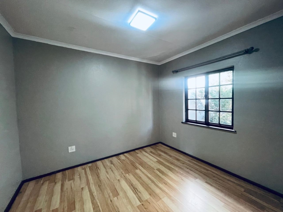 To Let 2 Bedroom Property for Rent in Sandown Gauteng