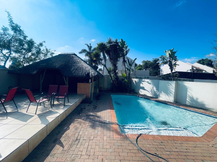 To Let 2 Bedroom Property for Rent in Sandown Gauteng