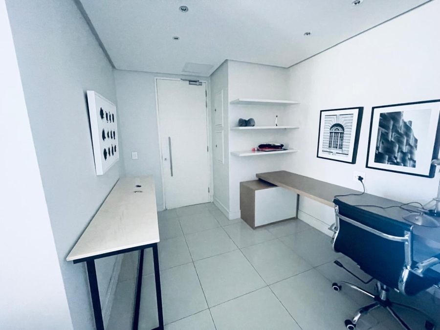 To Let 2 Bedroom Property for Rent in Sandown Gauteng