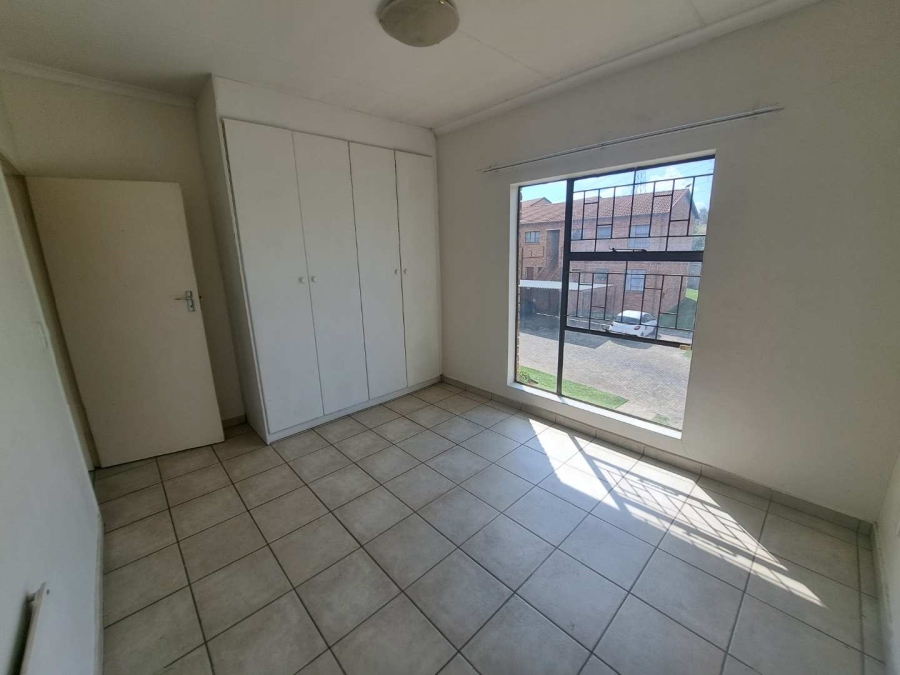 To Let 2 Bedroom Property for Rent in Wilgeheuwel Gauteng