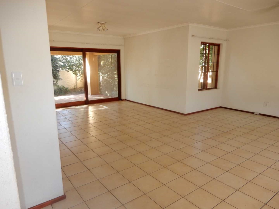 2 Bedroom Property for Sale in Douglasdale Gauteng