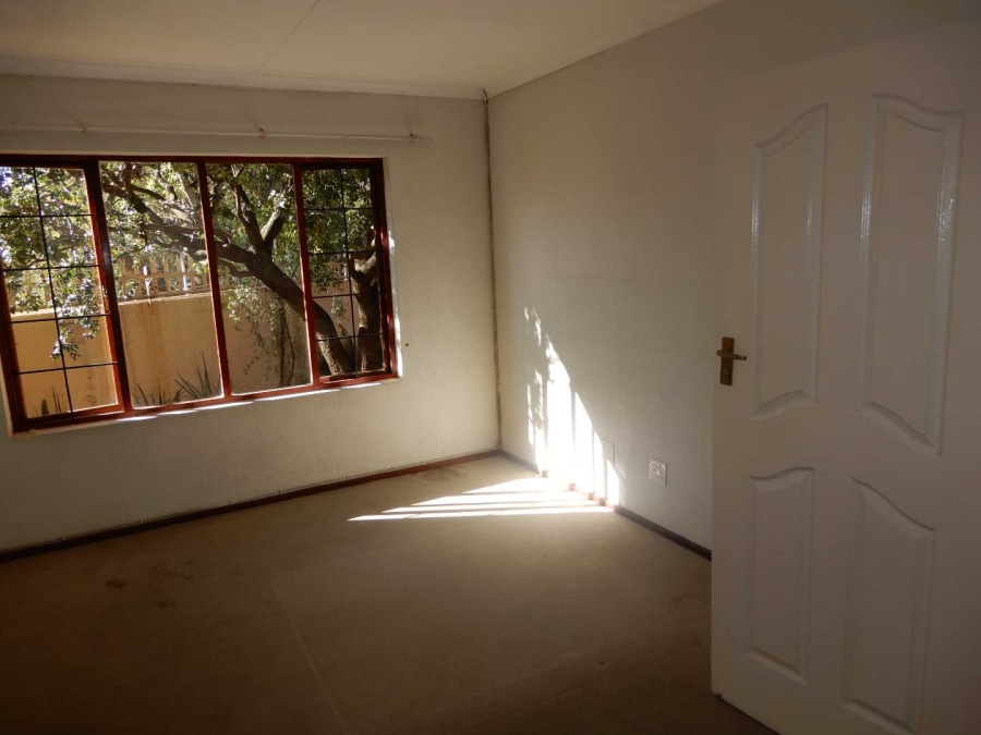 2 Bedroom Property for Sale in Douglasdale Gauteng