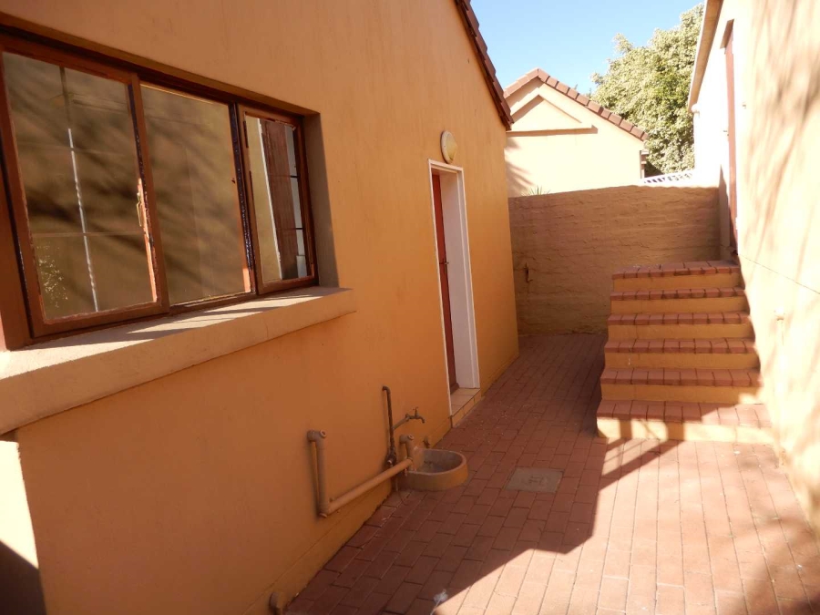 2 Bedroom Property for Sale in Douglasdale Gauteng