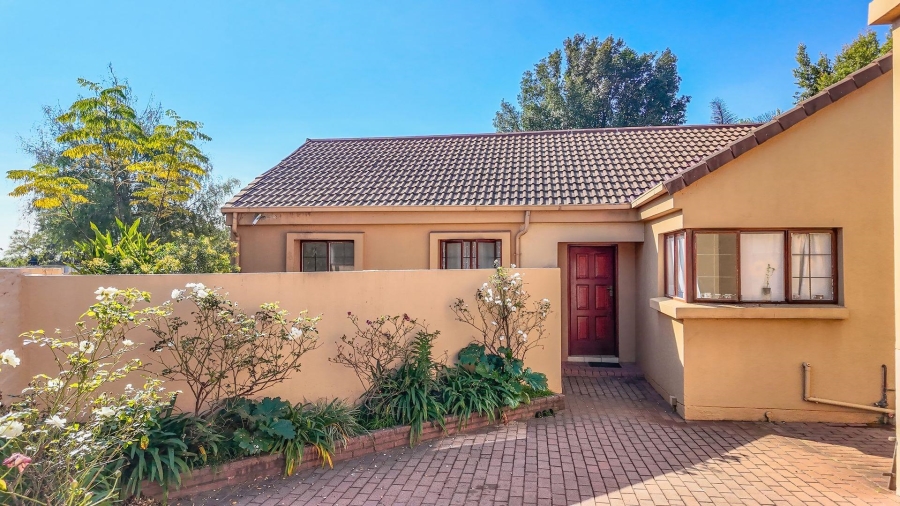 2 Bedroom Property for Sale in Douglasdale Gauteng