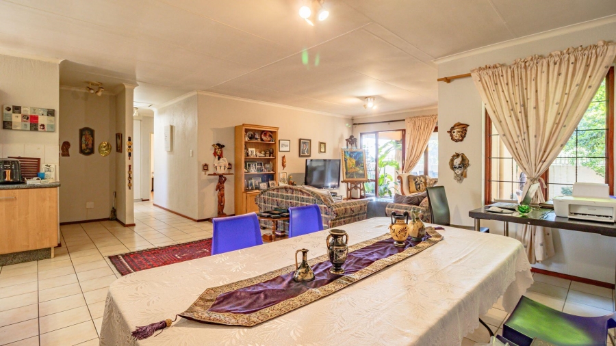 2 Bedroom Property for Sale in Douglasdale Gauteng