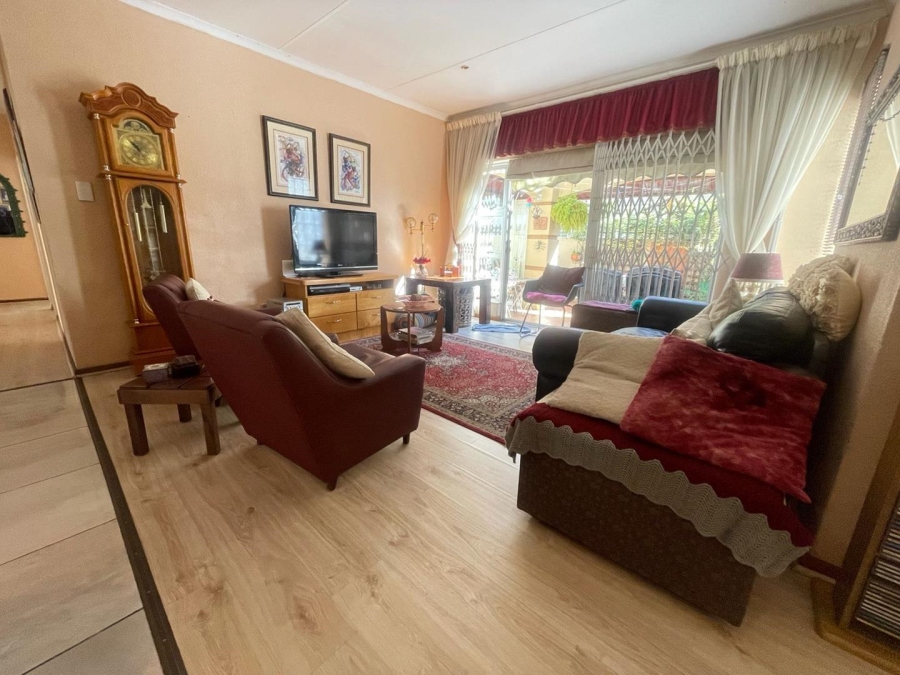 3 Bedroom Property for Sale in Glen Marais Gauteng