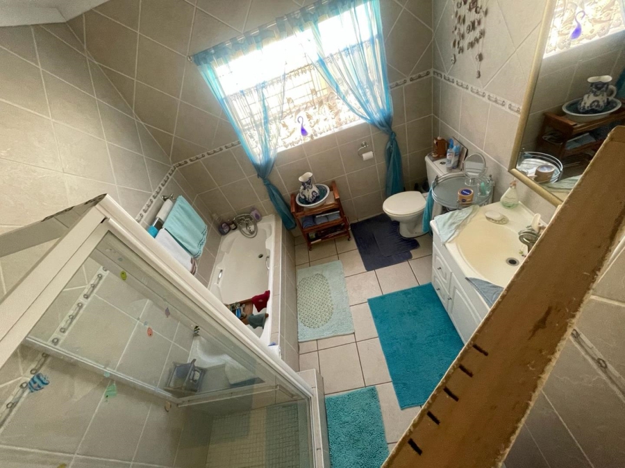 3 Bedroom Property for Sale in Glen Marais Gauteng