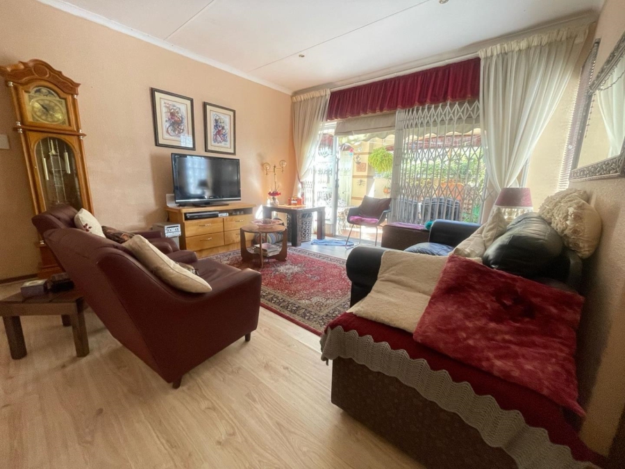 3 Bedroom Property for Sale in Glen Marais Gauteng