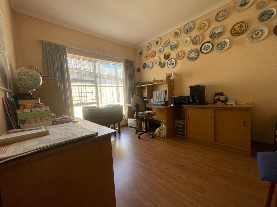 3 Bedroom Property for Sale in Glen Marais Gauteng