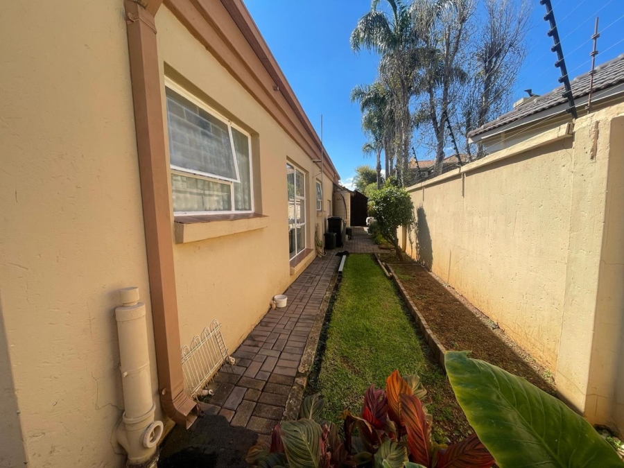 3 Bedroom Property for Sale in Glen Marais Gauteng