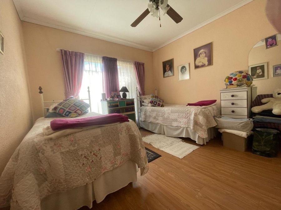 3 Bedroom Property for Sale in Glen Marais Gauteng