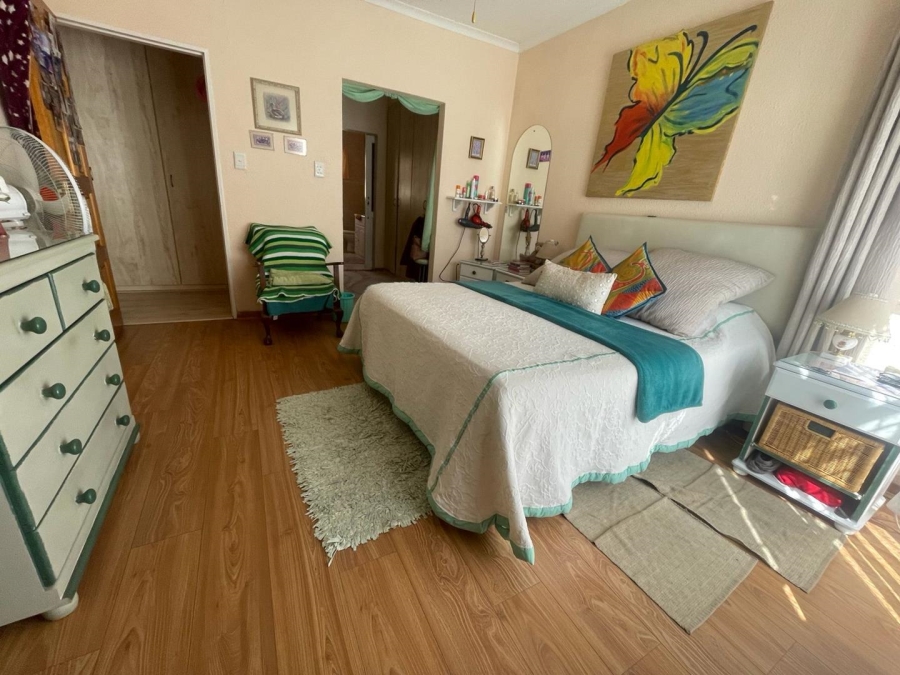 3 Bedroom Property for Sale in Glen Marais Gauteng